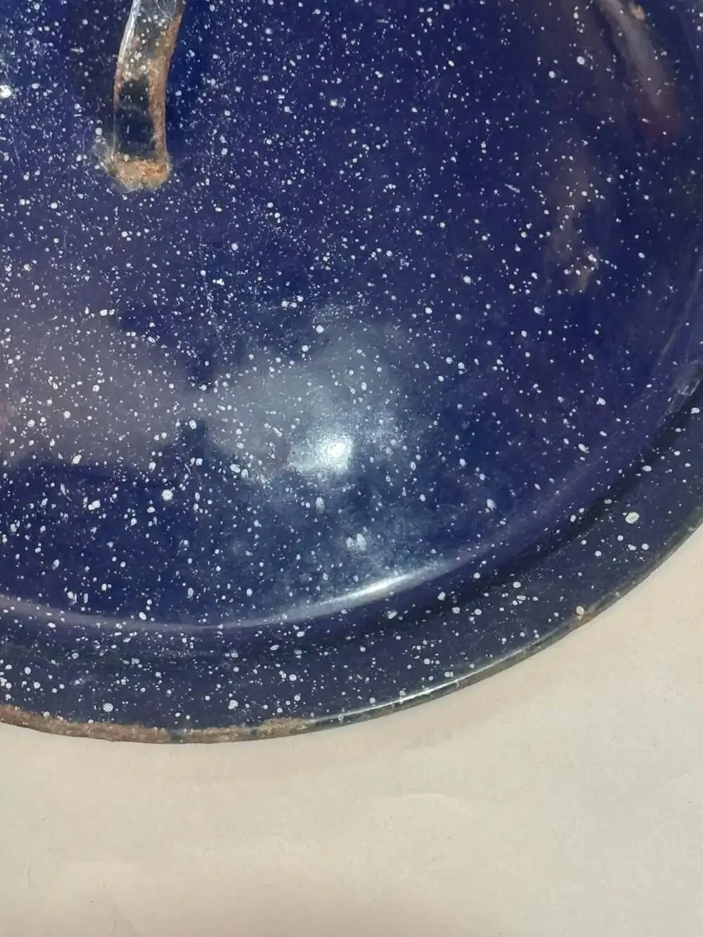 Unknown vintage enamelware